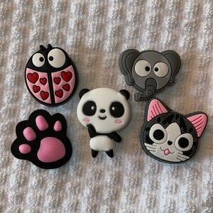 Crocs Charms Animals Set of 5‎